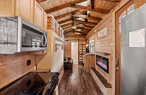 Hayesville Casa | The Ritz Carlton of Tiny Cabins w/ Hot Tub / Fire Pit table