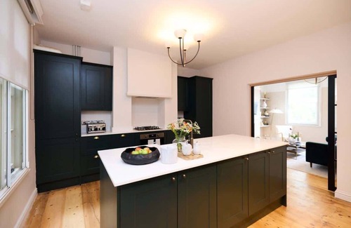 Arbury Casa | The River Cam Hideaway - Fabulous 6 Bdr House