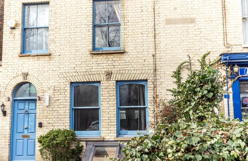 Arbury Casa | The River Cam Place - Enchanting 6BDR Home next to River Cam