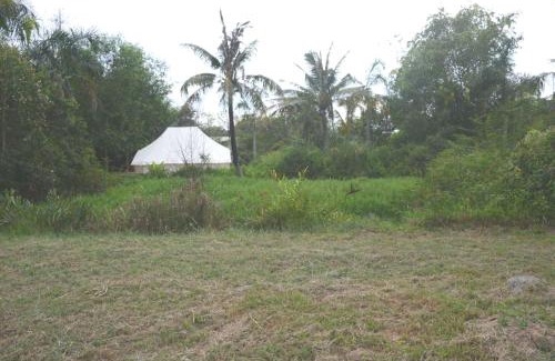 District 9 Otro | The River Glampstay