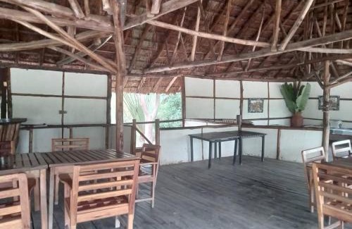 Kichwamba Cabina | The River lodge
