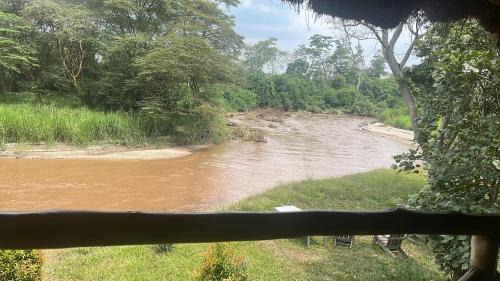 Kichwamba Cabina | The River lodge