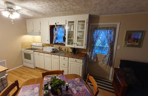 Algoma District Casa | The Riverbank Bungalow