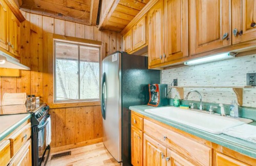 Suches Cabina | The Riverhouse at Canaan Valley - on 300 Acres