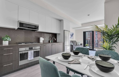 Eau Claire Apartamento | The Riverlight Den DT | Comfort & Amazing City Views