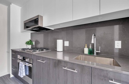 Eau Claire Apartamento | The Riverlight Den DT | Comfort & Amazing City Views