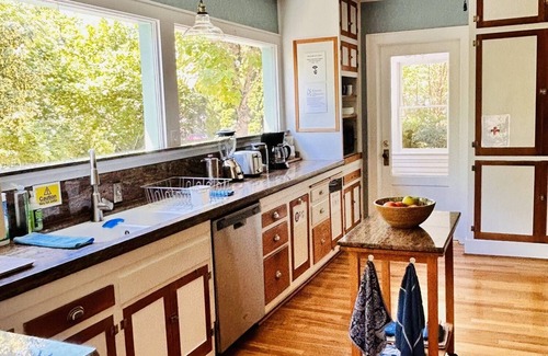 Whiteaker Casa | The Riverpath Inn, a pocos pasos del Rose Garden, en Eugene Oregon