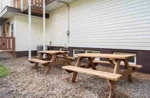 Drumheller Casa | The Riverside, Arcade & Playground