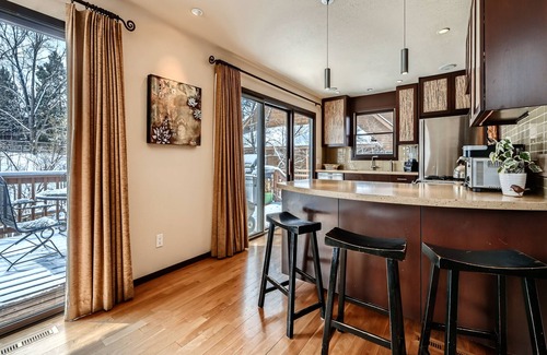 Rural North Boulder Casa | The Riverside House - Su retiro de vacaciones en North Boulder