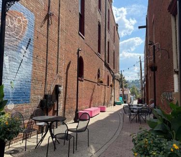 Madison Casa | The Riverstone Getaway in historical Madison, IN