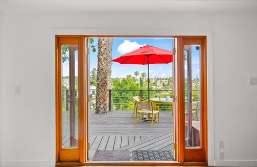Sunset Junction Casa | The Robinson Tree House in Silver Lake