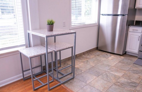 Birmingham Casa | The Rock - Cozy Ranch minutes from Downtown Birmingham and Royal Oak