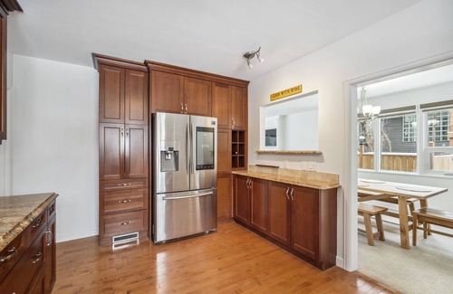 West Edmonton Casa | The Rockmount Glenora - Stunning Bungalow In The Heart of Edmonton