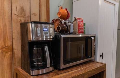 Pipestem Cabina | The Rocky Mount: Cozy cabin atop The New River Gorge