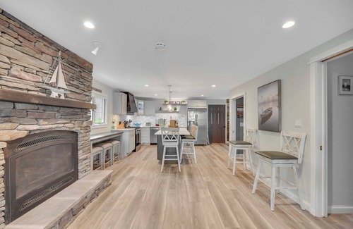 Romulus Casa | The Rod and Vine: Newly Remodeled + Close to Ithaca + Wine Country Dream Home!