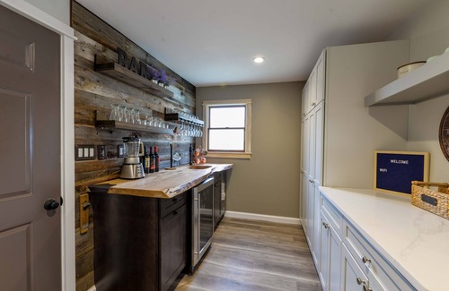 Romulus Casa | The Rod and Vine: Newly Remodeled + Close to Ithaca + Wine Country Dream Home!