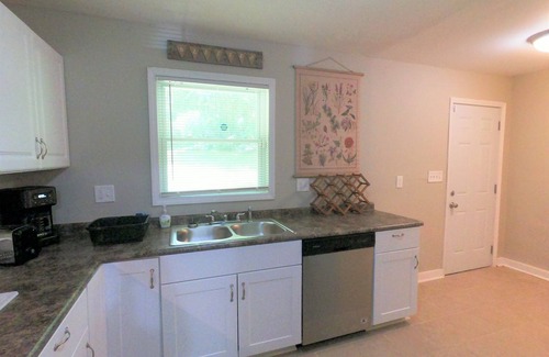 New Castle Casa | The Roebuck / Vibrant Cozy Eclectic Boutique