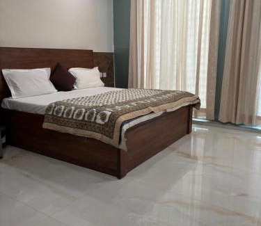 Preet Vihar Hotel | The Roop Mahal, hotel,