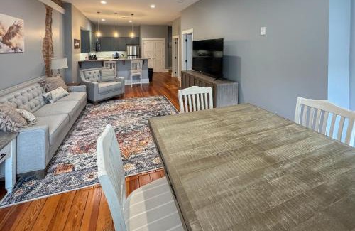 Waynesville Apartamento | The Roost on Main Street