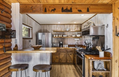 Idyllwild Cabina | Log cabin with hot tub and sauna