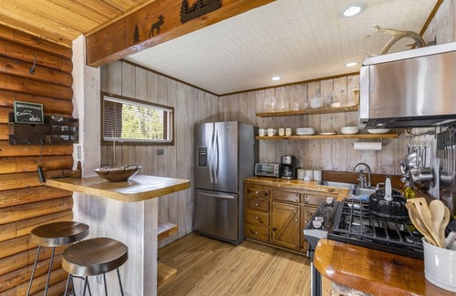 Idyllwild Cabina | Log cabin with hot tub and sauna