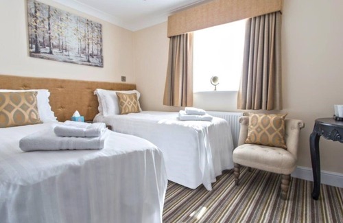 Thorpe-le-Soken Hotel | The Rose & Crown Free House