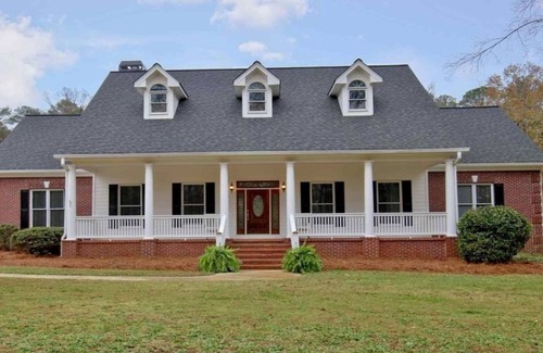Conyers Casa | El Rose Fortune Manor