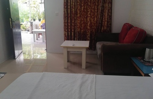 Hithadhoo Casa | The Rose Garden House