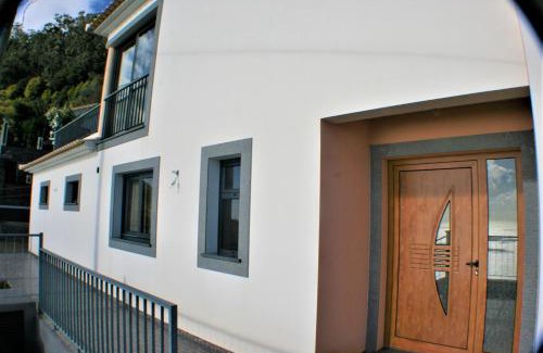 Arco da Calheta Casa | The Rose House