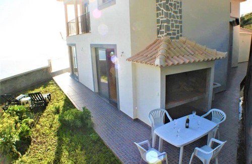 Arco da Calheta Casa | The Rose House