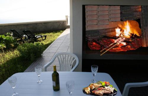 Arco da Calheta Casa | The Rose House