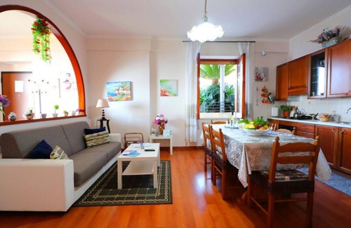 Priora Casa | The Rose of the South, breathtaking views of the Bay of Naples and Mount Vesuvius