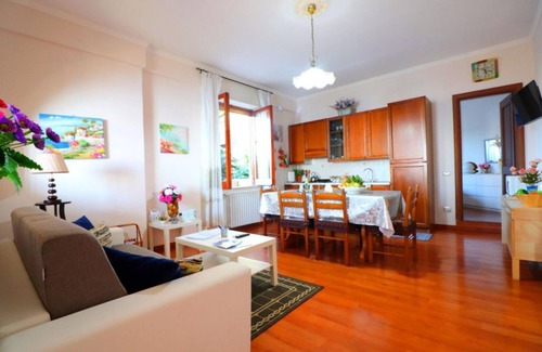 Priora Casa | The Rose of the South, breathtaking views of the Bay of Naples and Mount Vesuvius