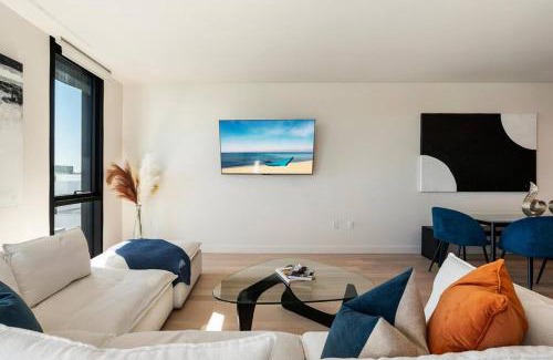 Downtown Apartamento | The Rose Quartz - Rooftop Pool, Gym Glamorous Santa Monica 2BR