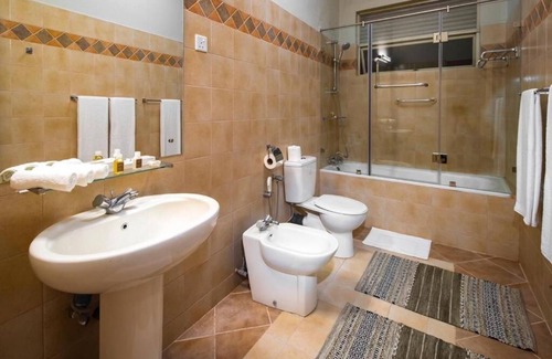 Kurunduwatta Hotel | The Rosmead