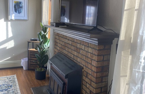 Alamosa Casa | The Ross-Downtown Alamosa *Hot Springs Admission Included* STR#2939