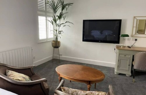 Windsor Hotel | The Royal Adelaide Hotel