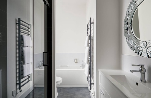 Windsor Hotel | The Royal Adelaide Hotel