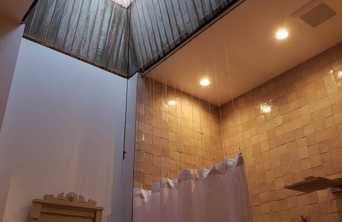 Waitsburg Casa | The Royal Block - Room 1