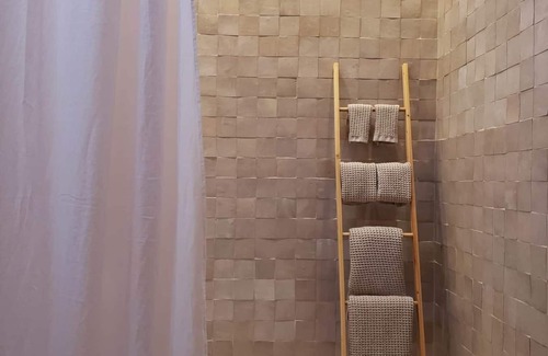 Waitsburg Casa | The Royal Block - Room 1