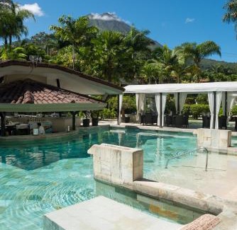 Aguas termales de Arenal Complejo | The Royal Corin Thermal Water Spa & Resort - Adults Only