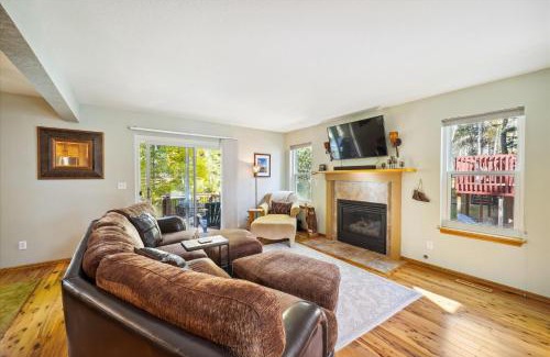 Frisco Casa | The Royal Escape Duplex