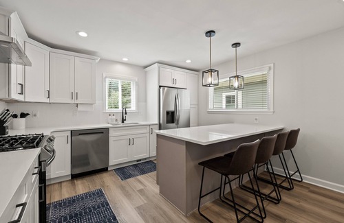 Royal Oak Casa | The Royal Hideaway - Your Stylish Retreat in Royal Oak!