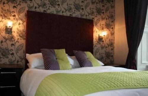 Girvan Casa | The Royal Hotel