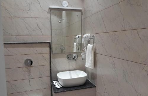 Baba Bakala Hotel | The Royal Inn