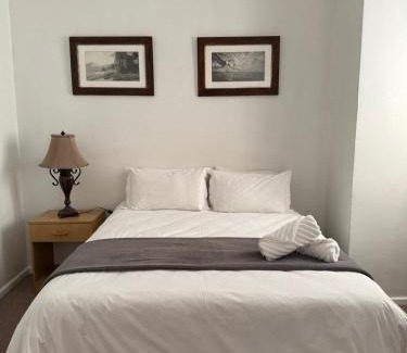 Beaufort West Hotel | The Royal Lodge