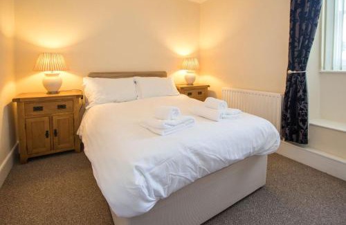 Lampeter Hotel | The Royal Oak Pub