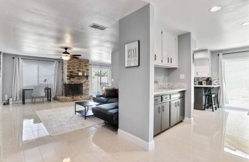 Visalia Casa | The Royal Oak Splash💦Sequoia Nat'l Park🌳 Lake🏔Mts