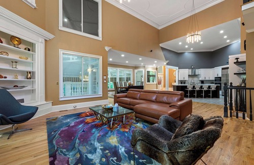 Clarkdale Villa | The Royal Palace of Atlanta