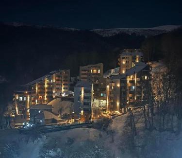 North Macedonia Apartamento | The Royal Pine Apartment Mavrovo
